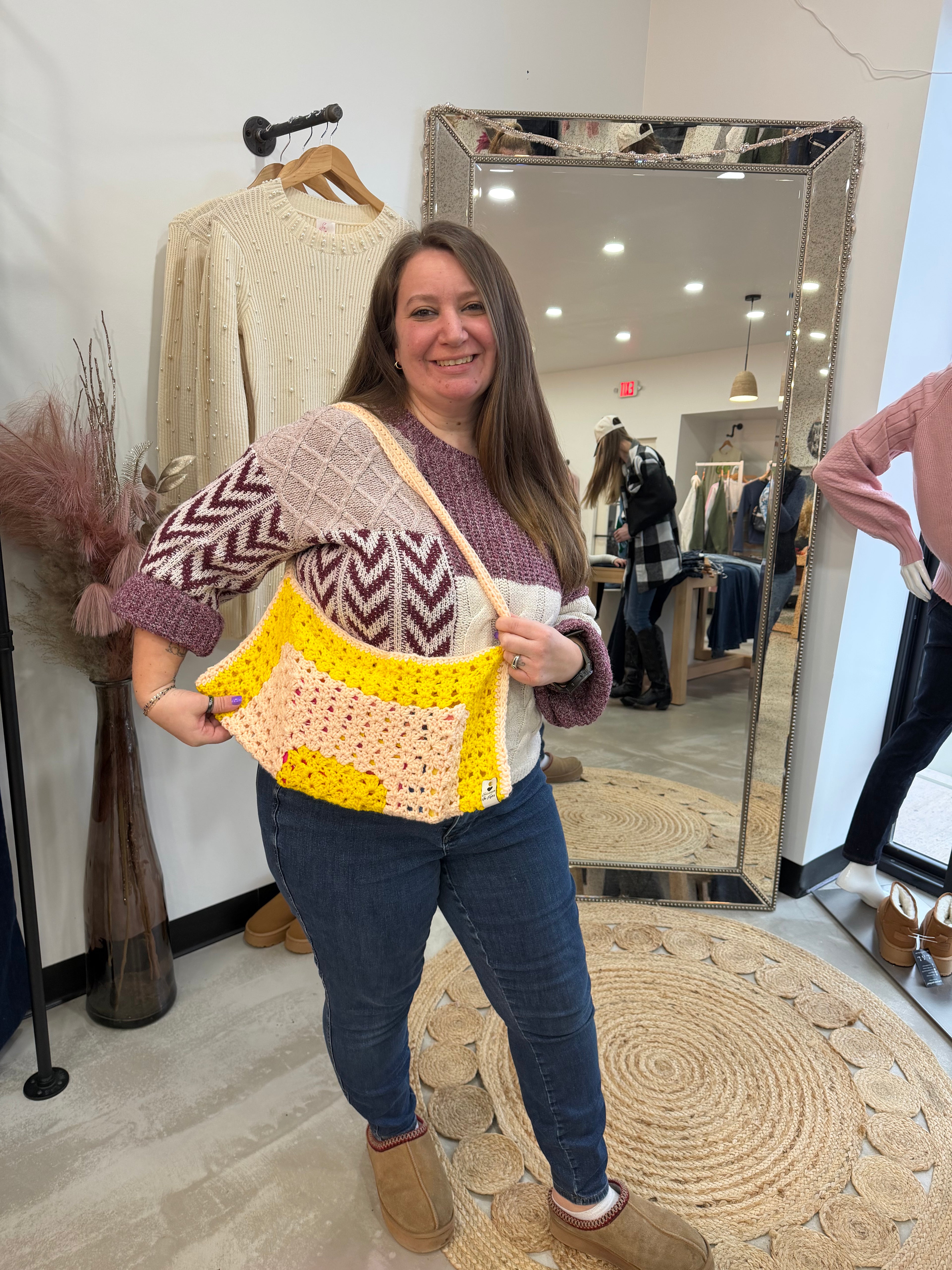 Readers Basket - Made by Elizabeth in Knots